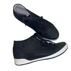 DANSKO black onyx milled Nubuck suede ankle boots sneakers womens size 40 9.5 9